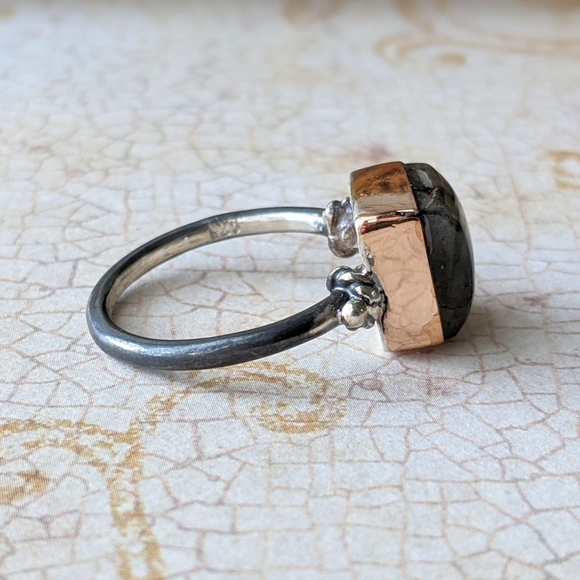 *SOLD* CARIA Handmade Silver Labradorite Ring - Picture 2 of 4